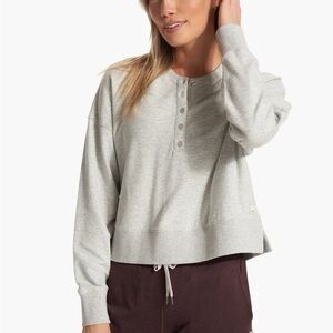Vuori Heather Gray Laguna Henley Sweatshirt Sz. M